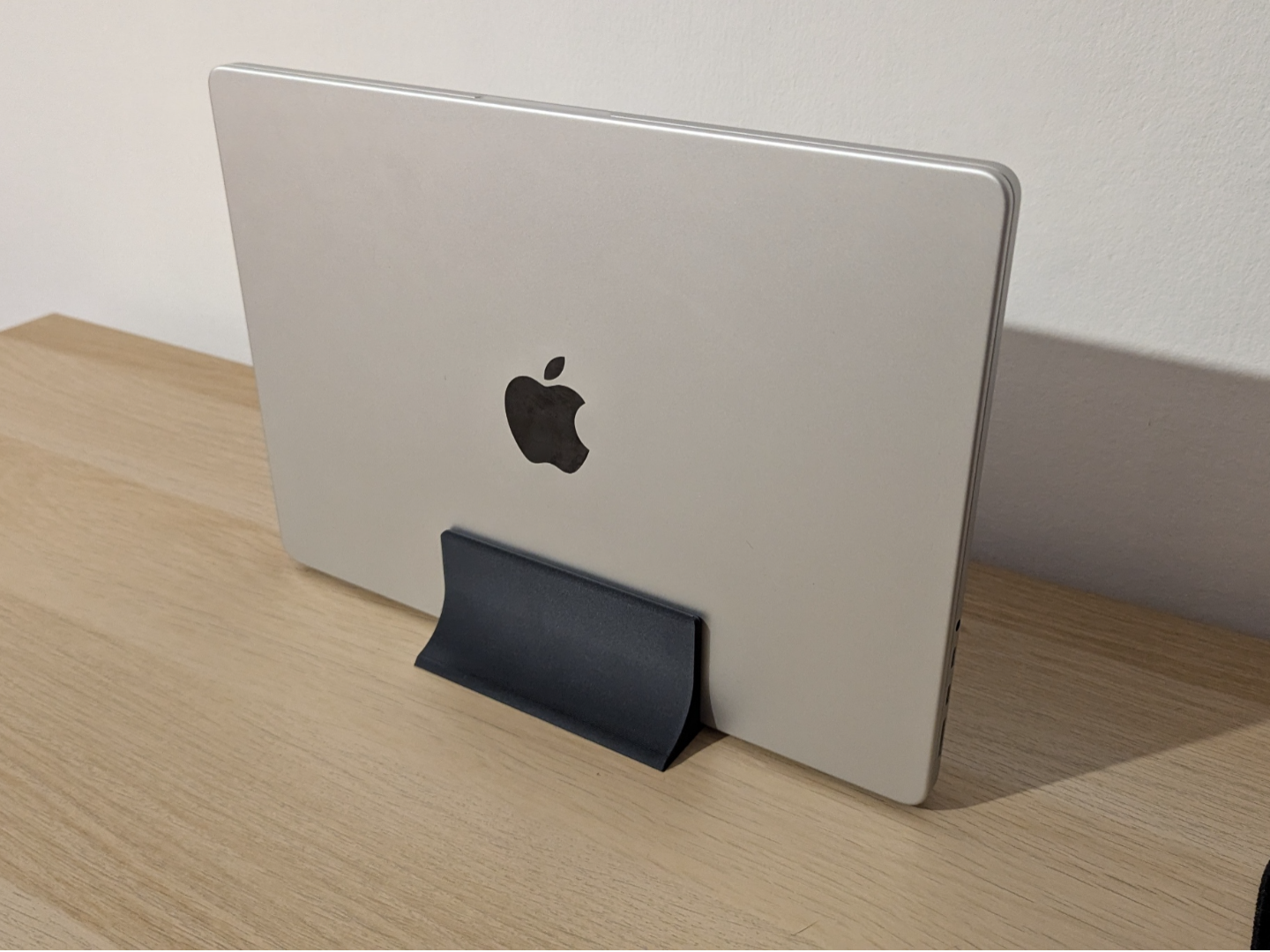 Laptop Macbook Pro 14 M3 Max Stand