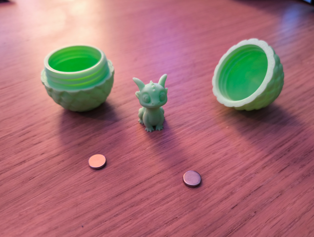 dragon egg with magnetic dragon baby