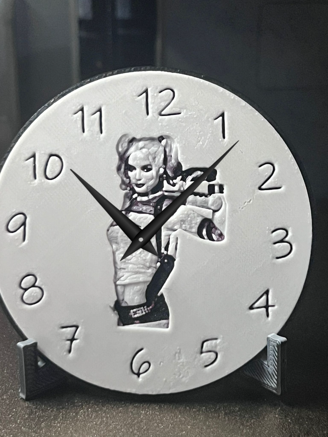 harley quinn hueforge clock face