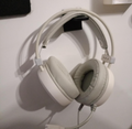 wall headphone stand