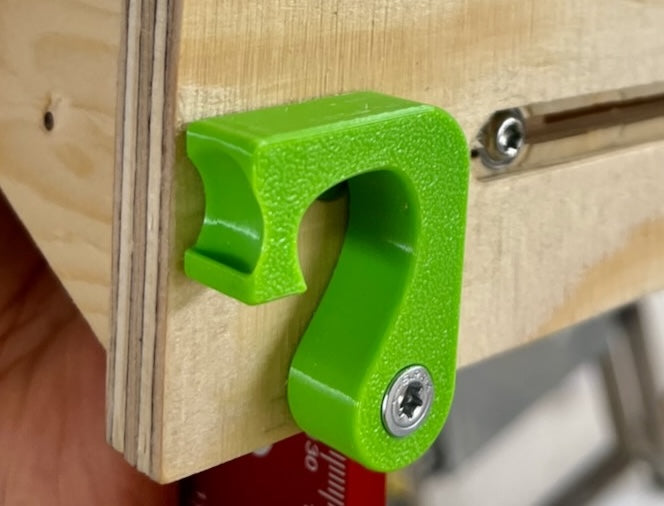 French cleat swivel lock