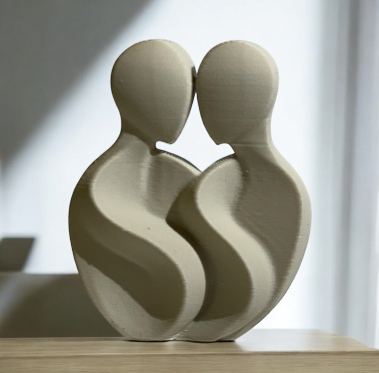 couple scultpture minimalistic Valentines day