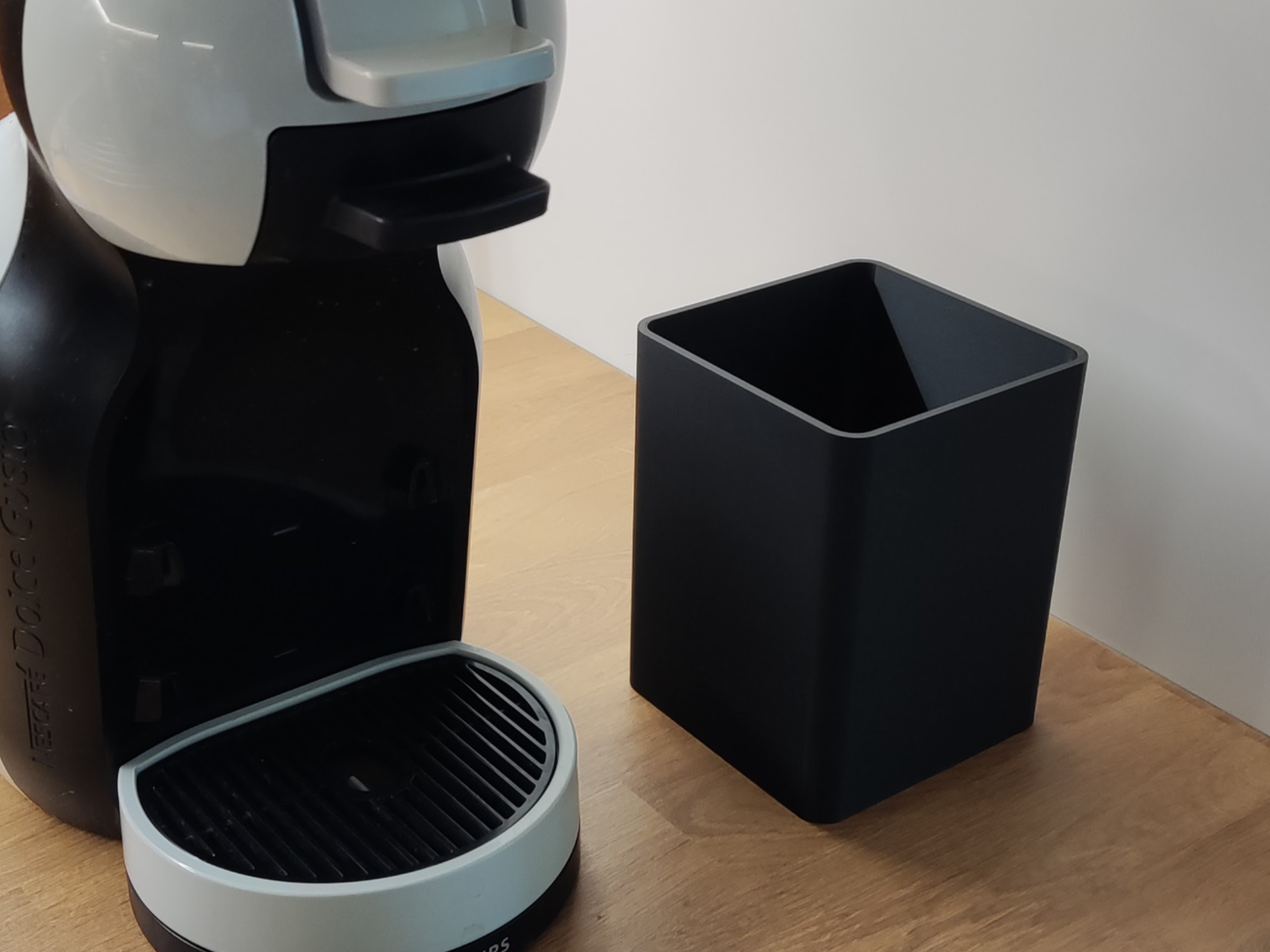 Small bin for used Dolce Gusto Capsules