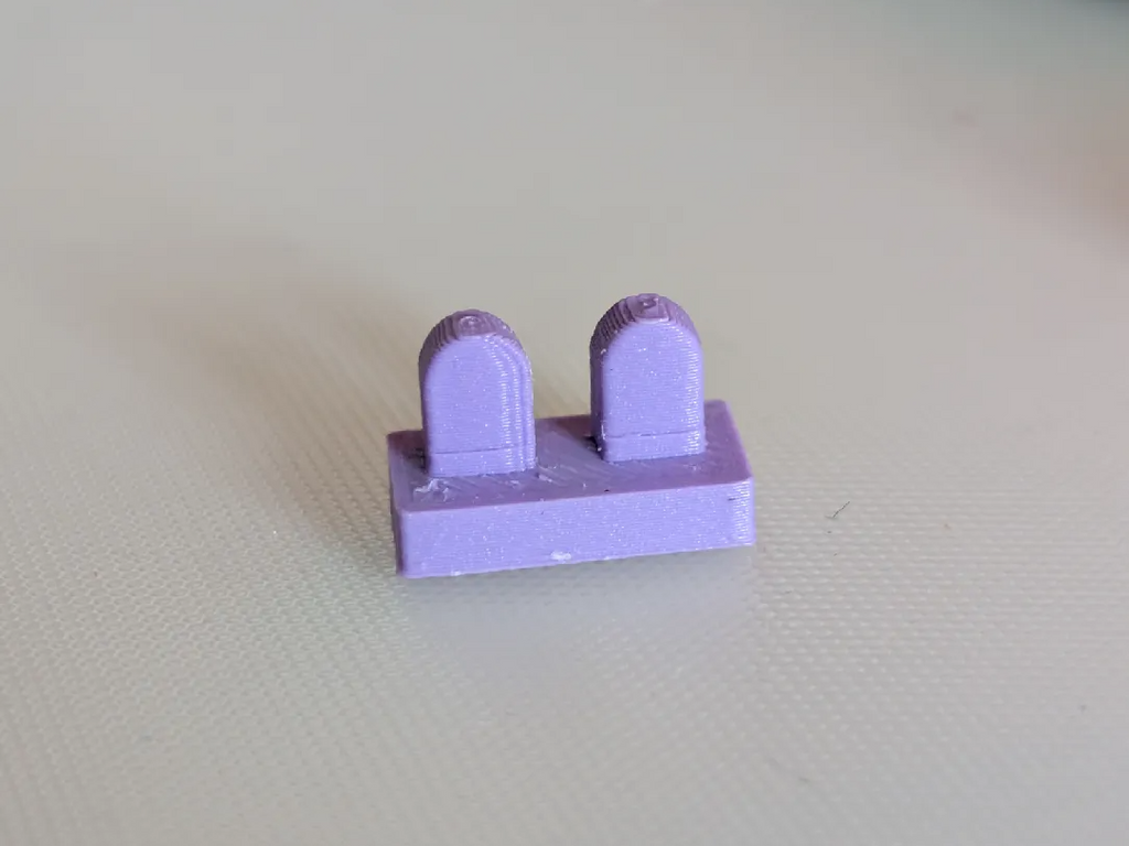 Brick Minifigure Heel Saver / Minifig Stand Iego