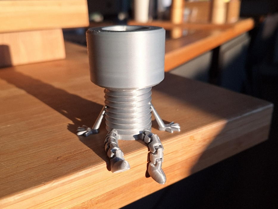Articulated flexi hex bolt with legs