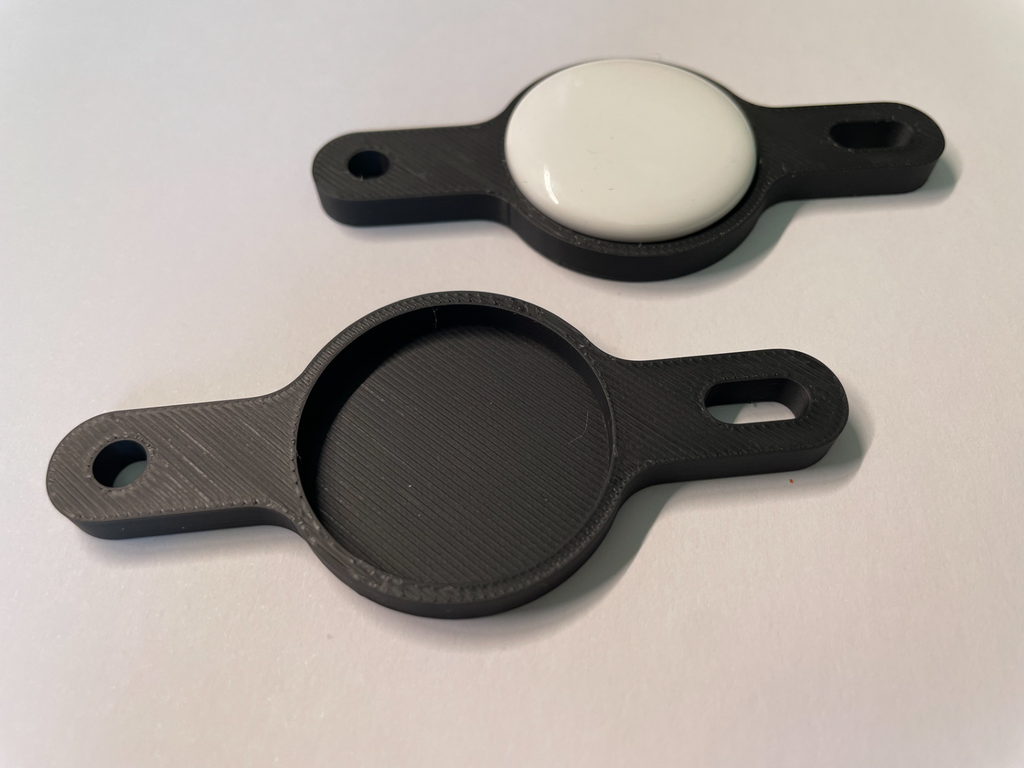 Apple Airtag holder for bike bottle mount