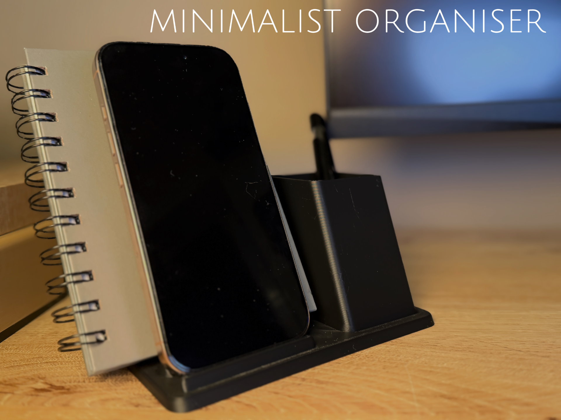 Minimalistischer Desk Organizer