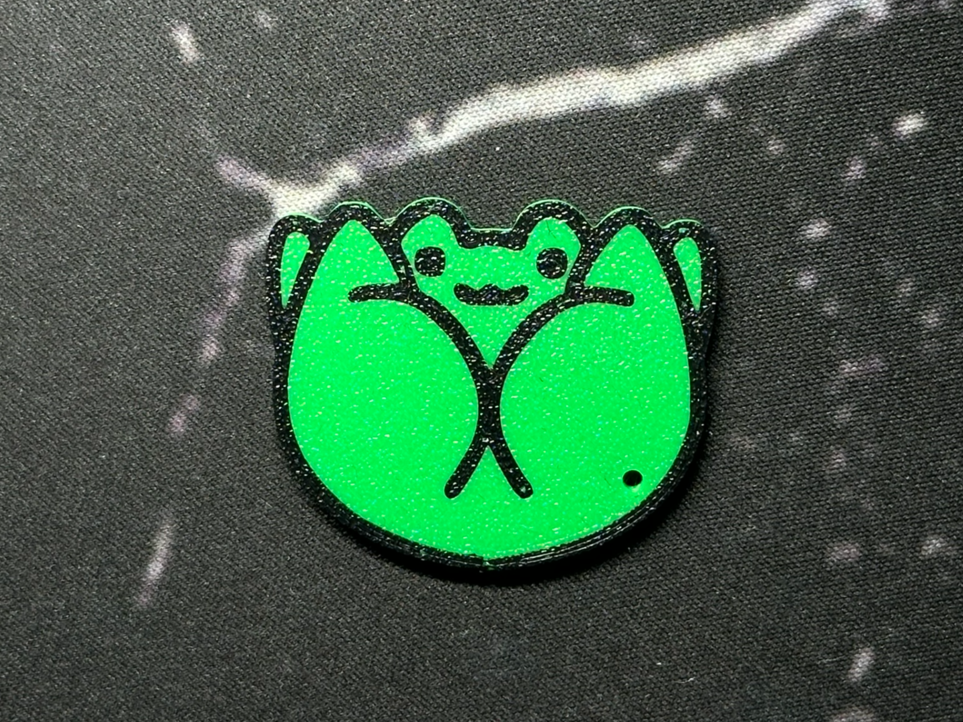 Cute ass frog keychain