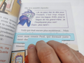 Friendly reading guide with next line for kids