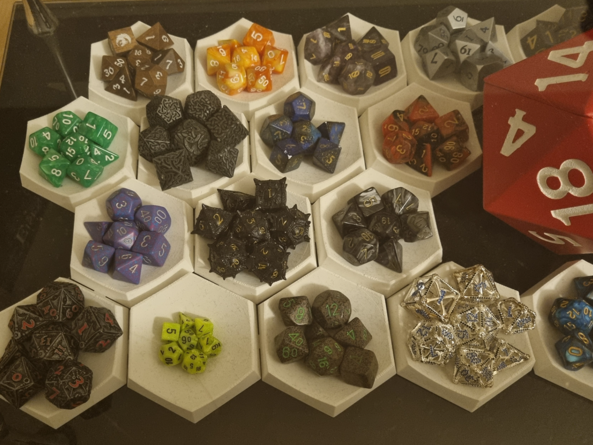 small Hexagonal bowls that can be joined together