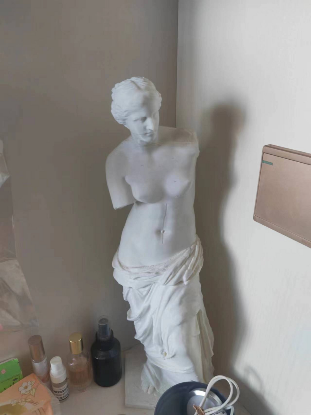 维纳斯雕像revised-scan-the-world-venus-de-milo-louvre