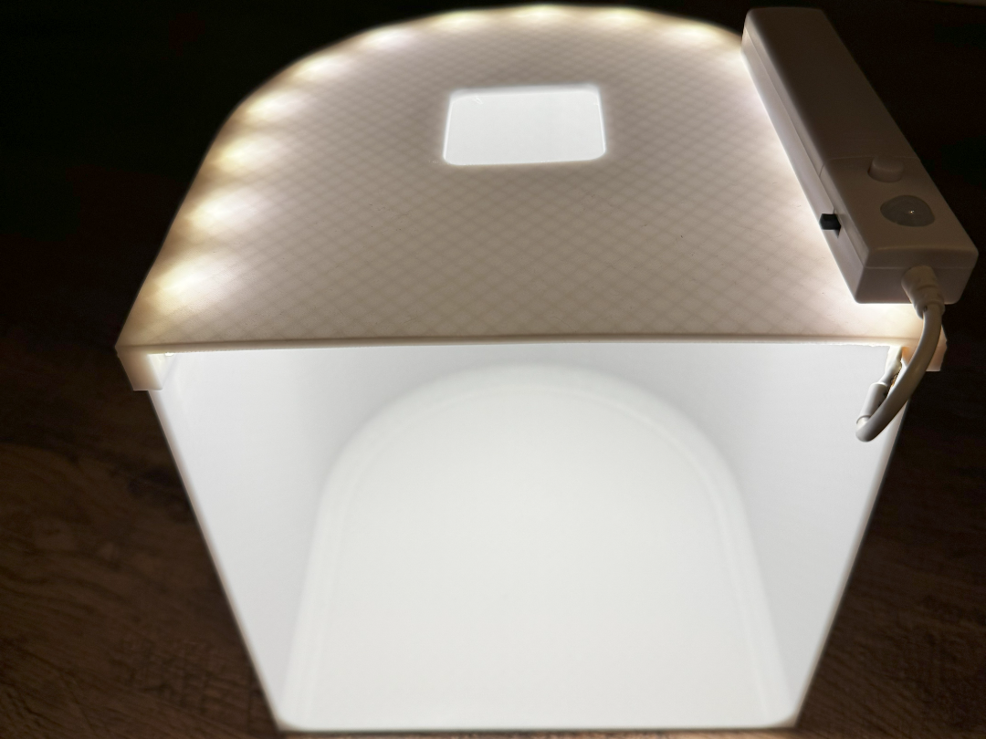 Photobox light and camera lidd