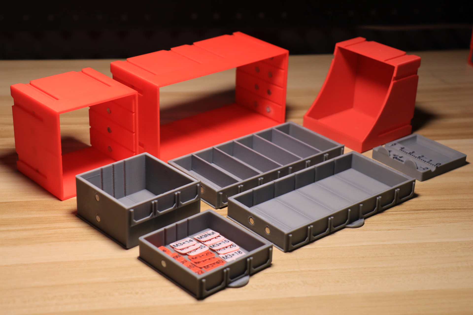 0支撑磁吸自锁收纳盒 Zero support magnetic self-locking storage box