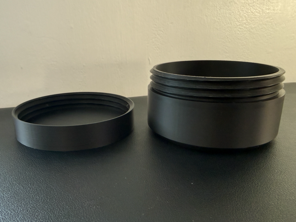 Screw Top Lid Container