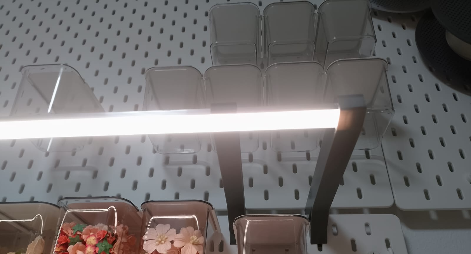 Skadis Led holder