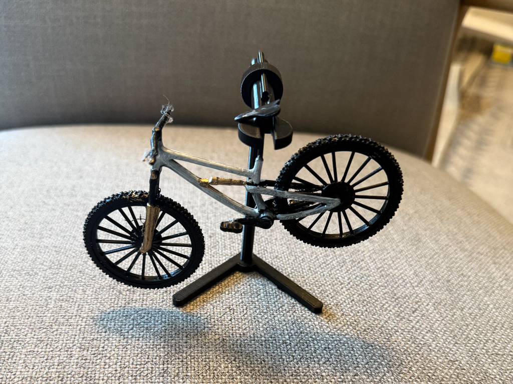 scale bike stand for toy bikes
