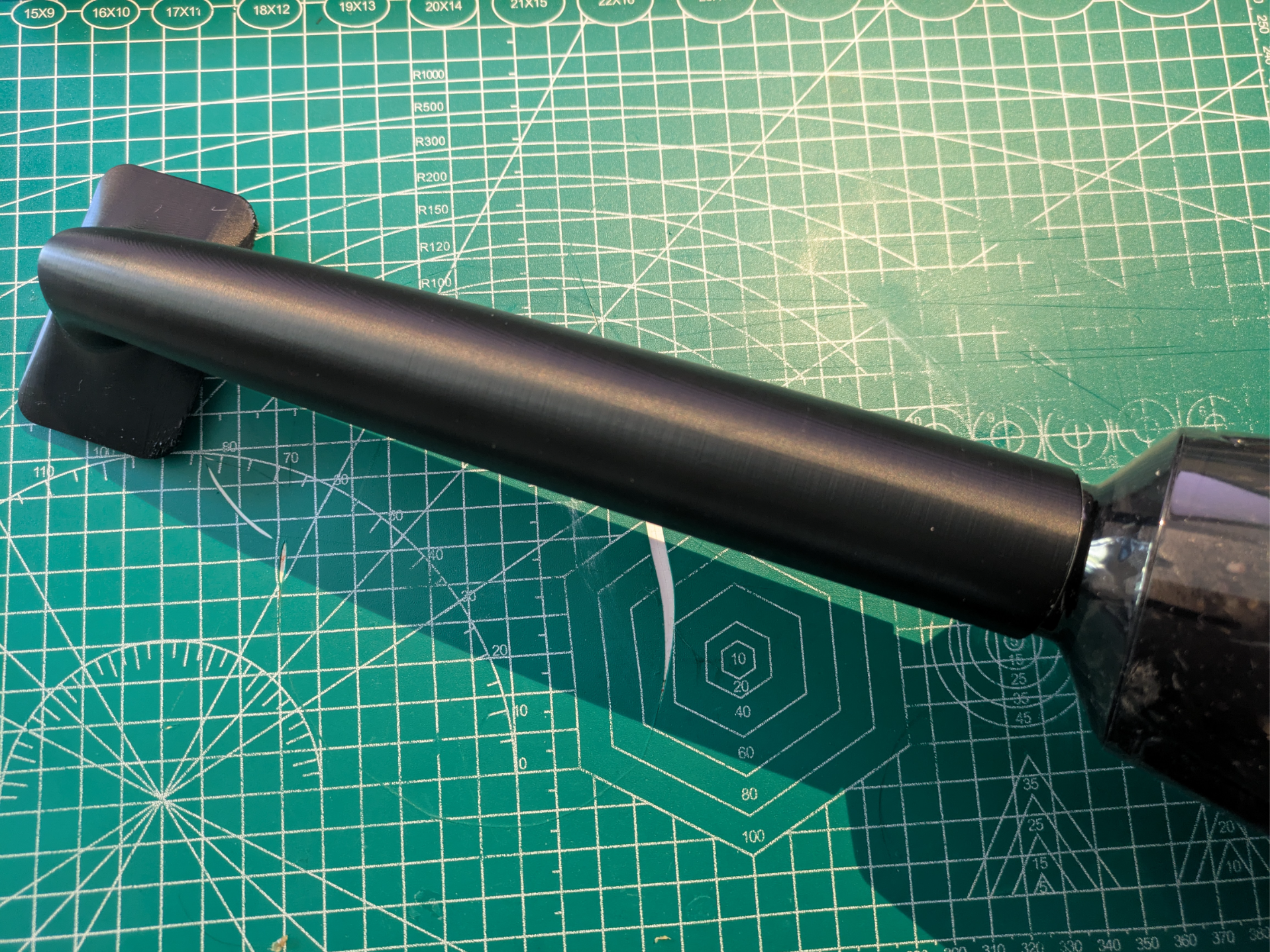 Handheld vacuum nozzle extender