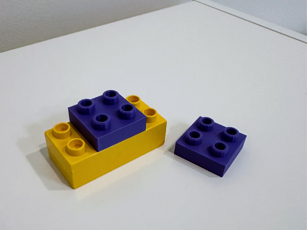 Duplo 2x2 half height brick