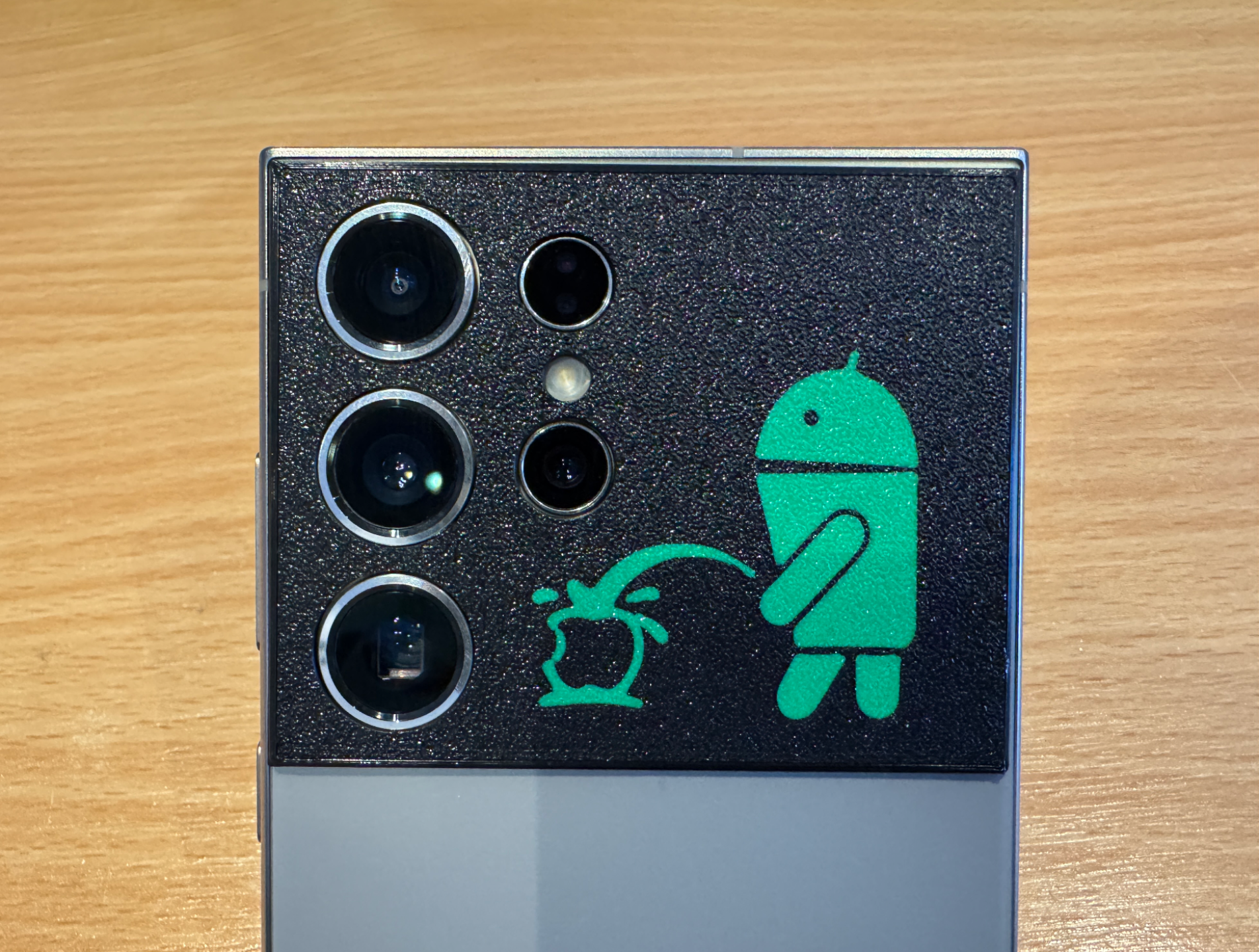 S24 Ultra camera protector - fun logo