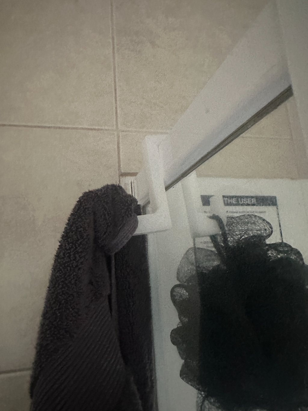 Shower Hook for Showers with 28mm Ledge on top
