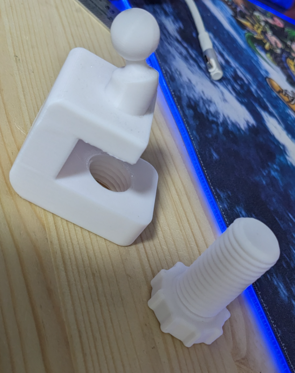 16mm Ball Joint Magsafe Desk Bracket