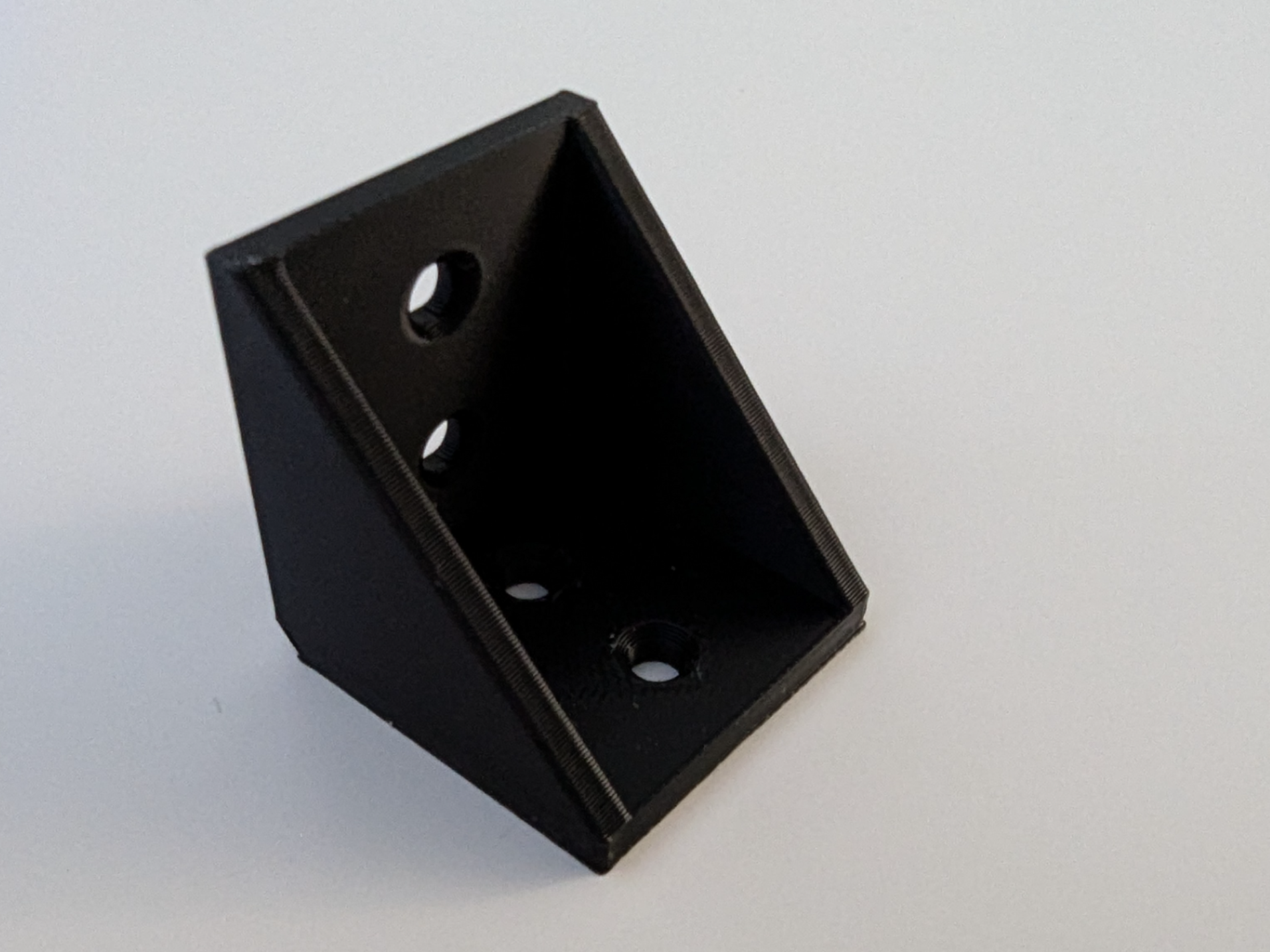 90 degree bracket 30x30x30 M4
