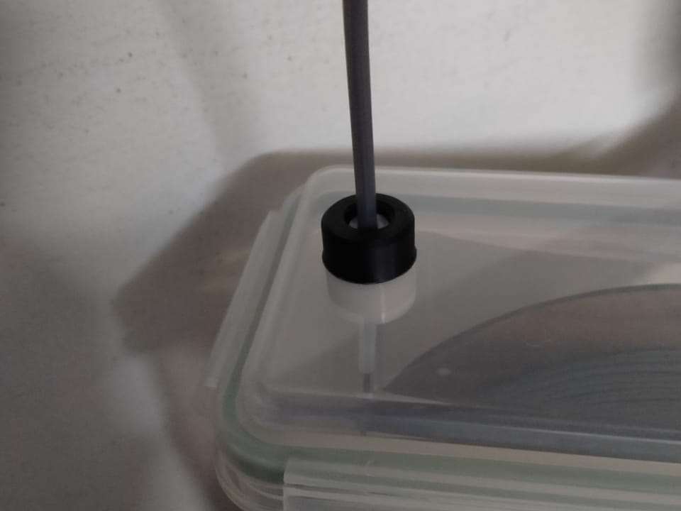Simple PTFE tube drybox connector PNP