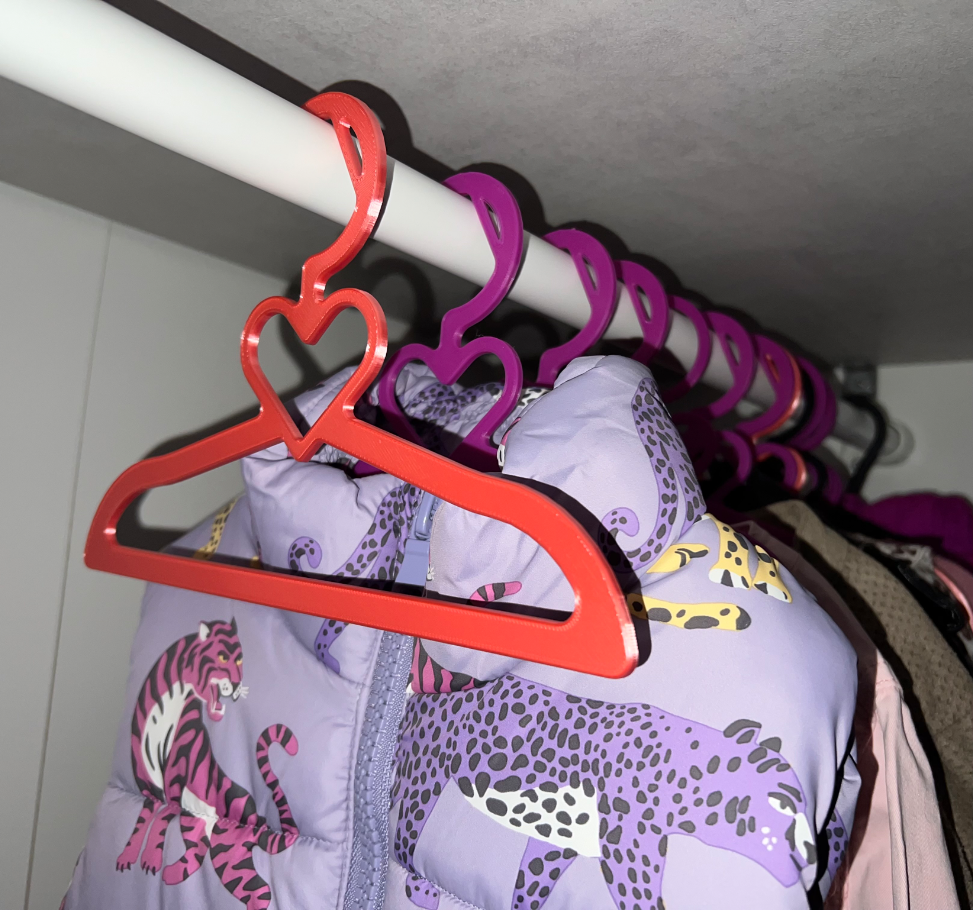 Heart clothes hanger
