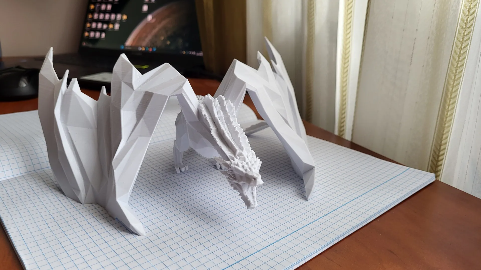 DRAGON low poly