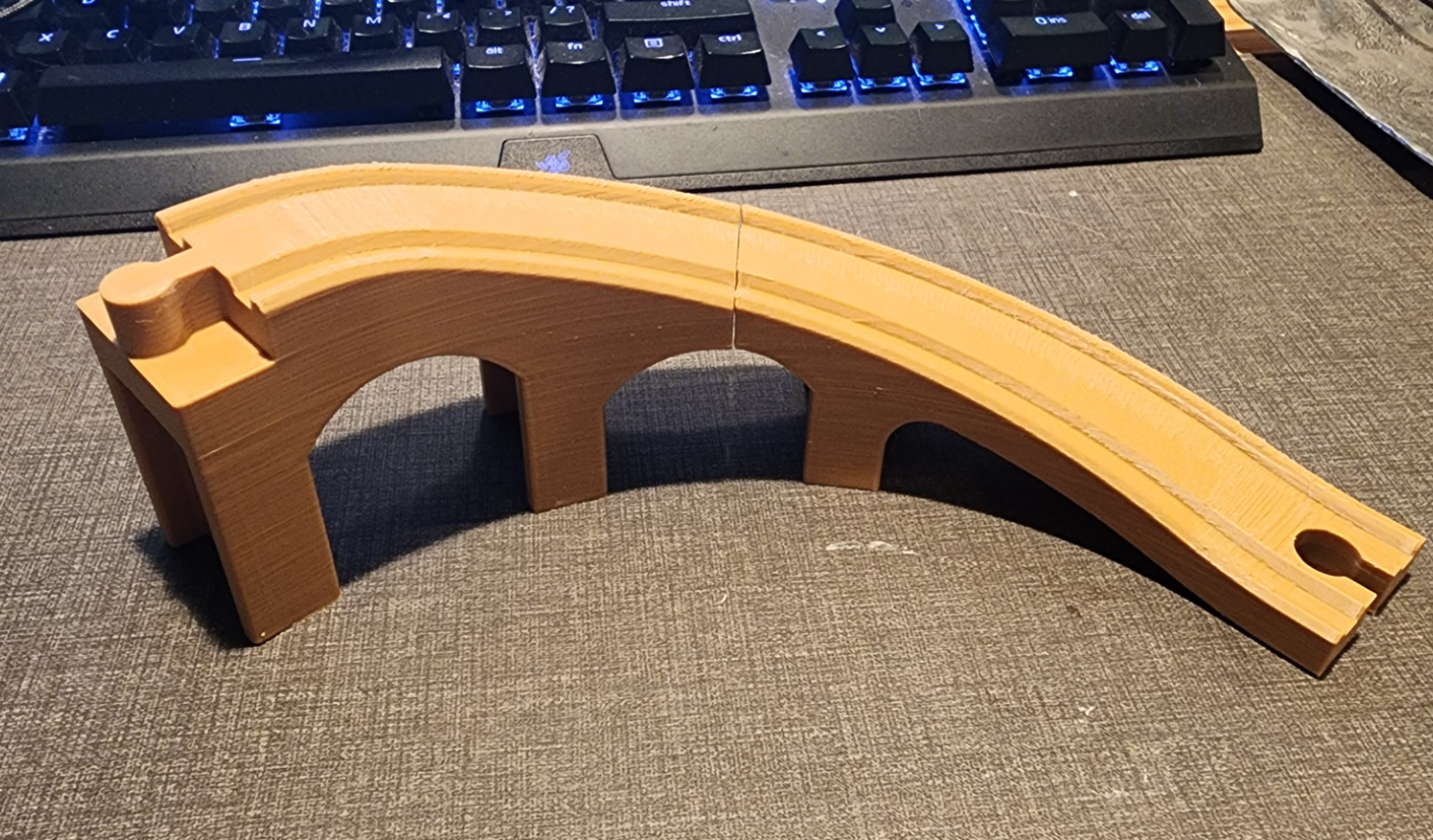 Brio Bridge Ramp, 90° Corner Keyed for A1 mini