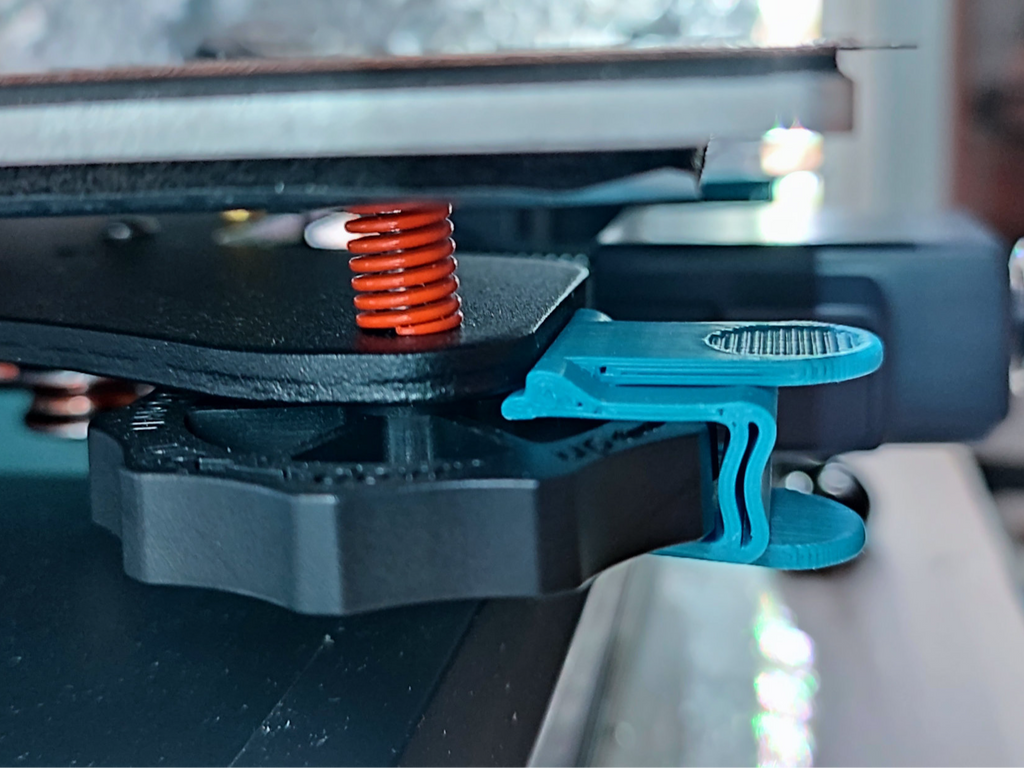 Elegoo Neptune 4 Pro leveling wheel locker.