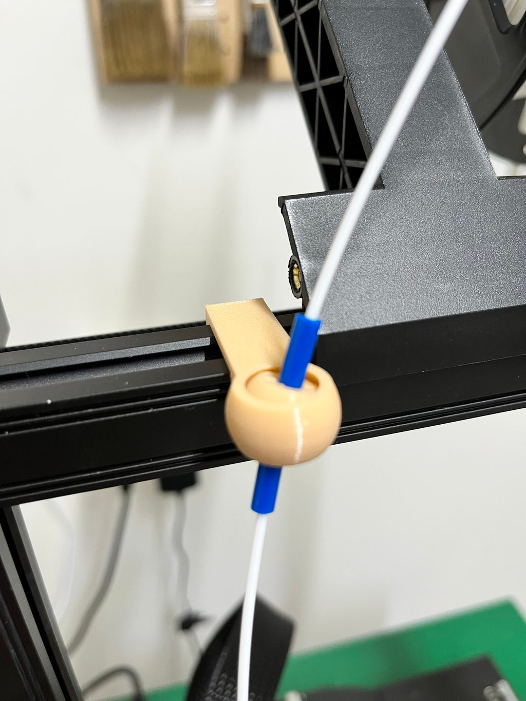 Ender 3 S1 Filament Swivel guide (supports Capricorn/PTFE tube 4mm OD)