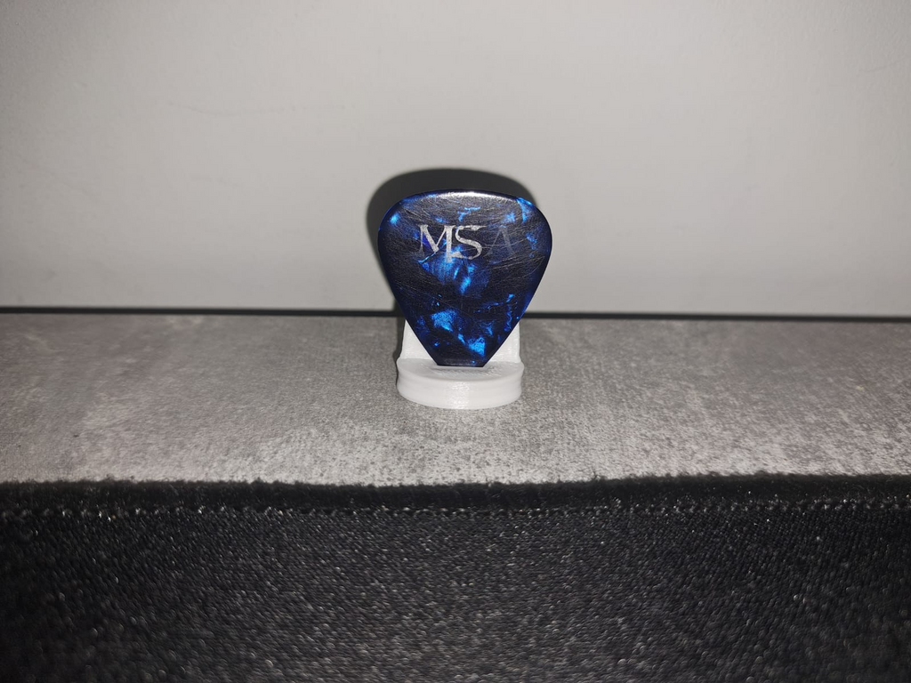 Guitar pick holder