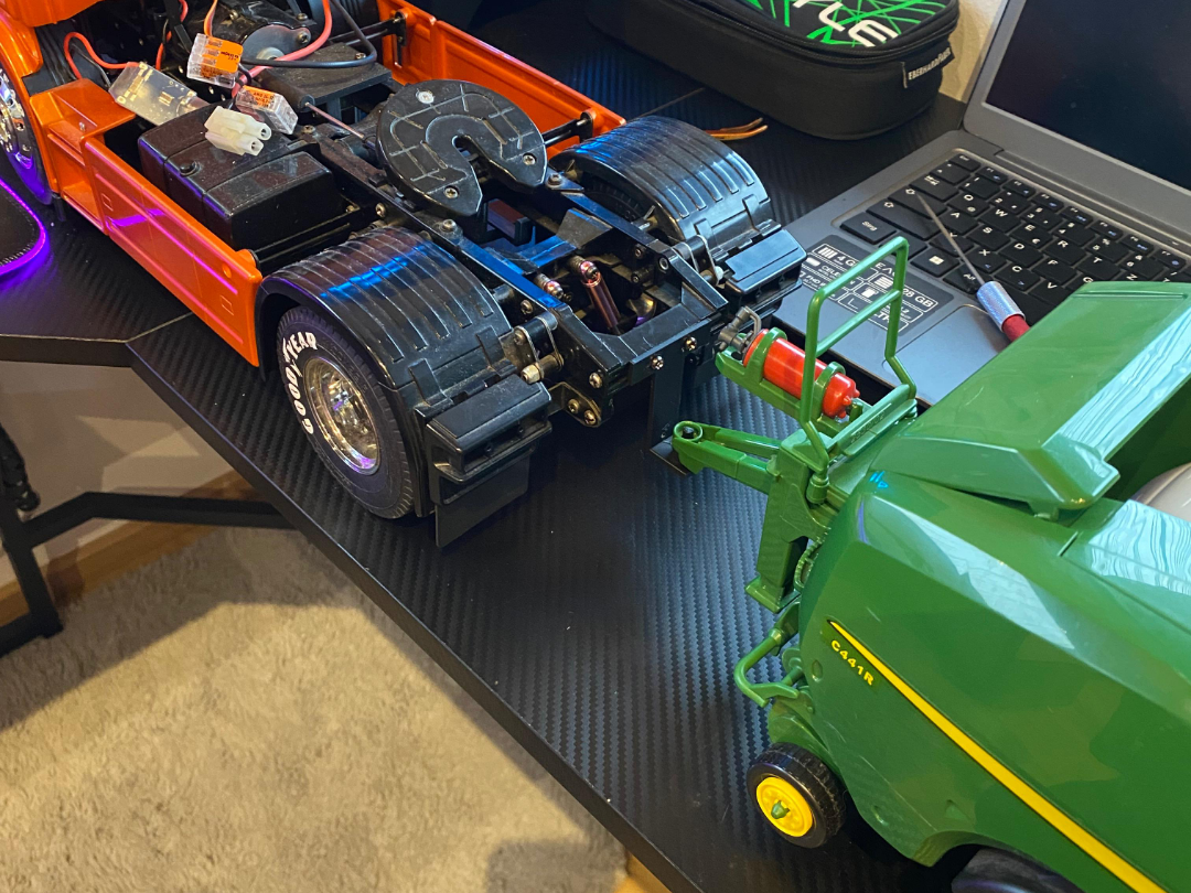 Anhängerkupplung Tamiya Scania für Bruder
