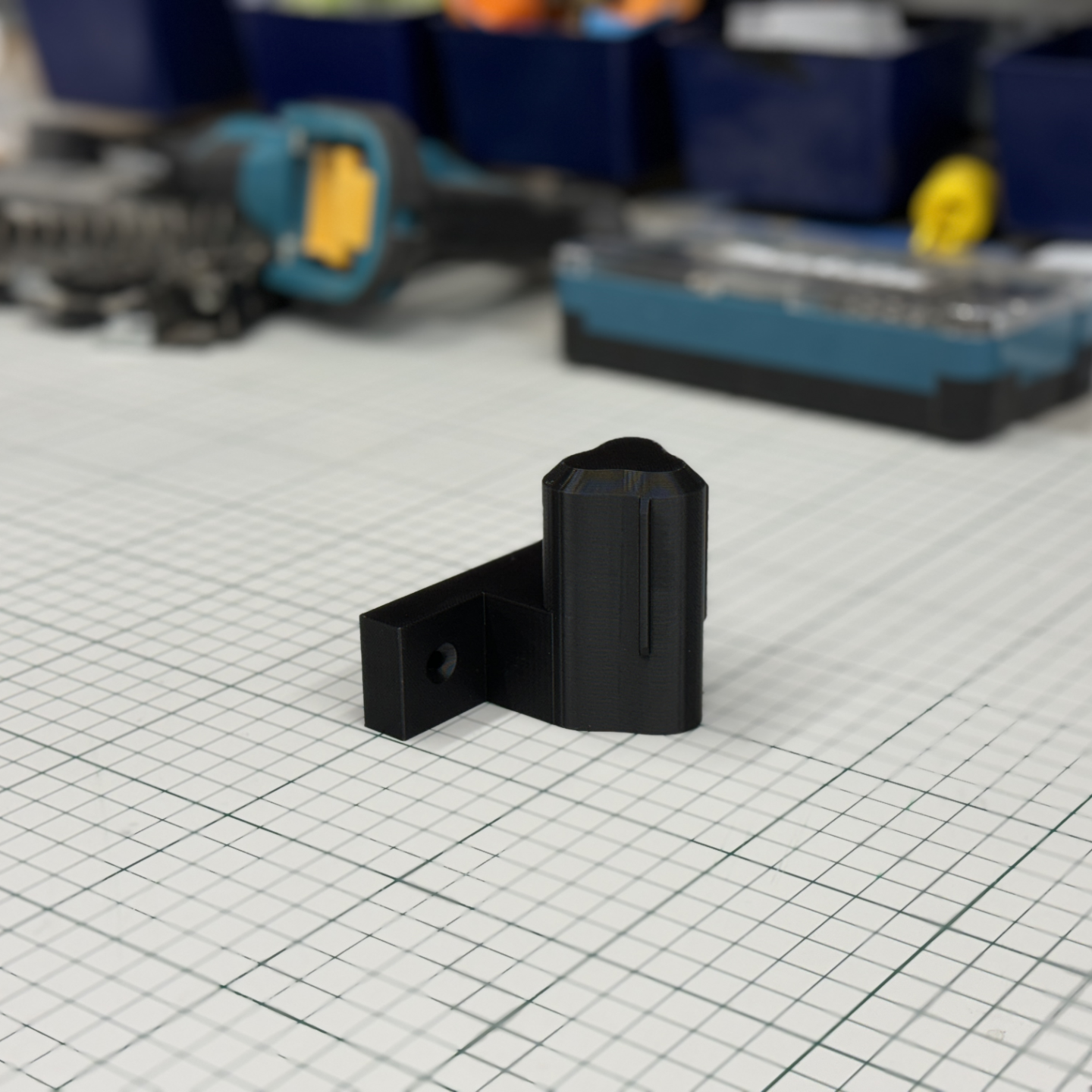 Milwaukee M12 tool mount