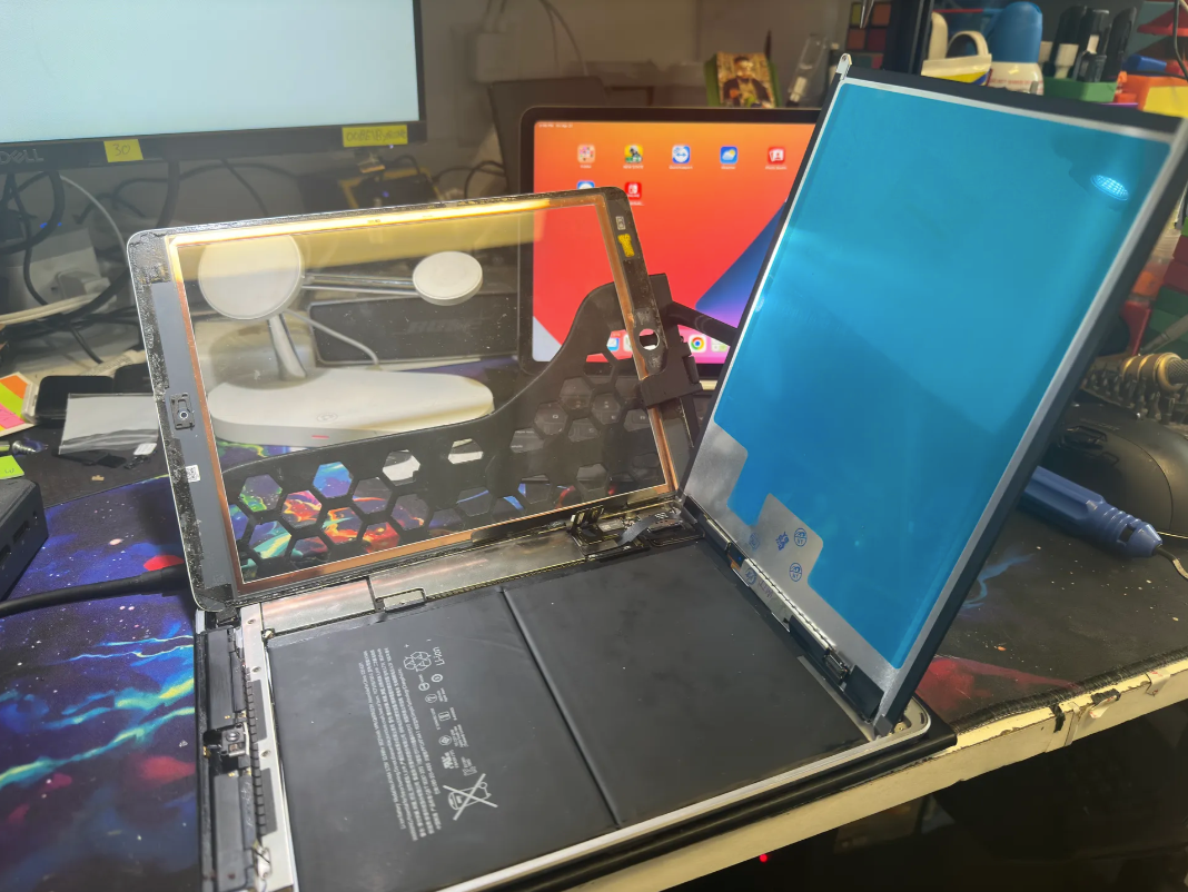 iPad Repair Stand V2 Portable Edition