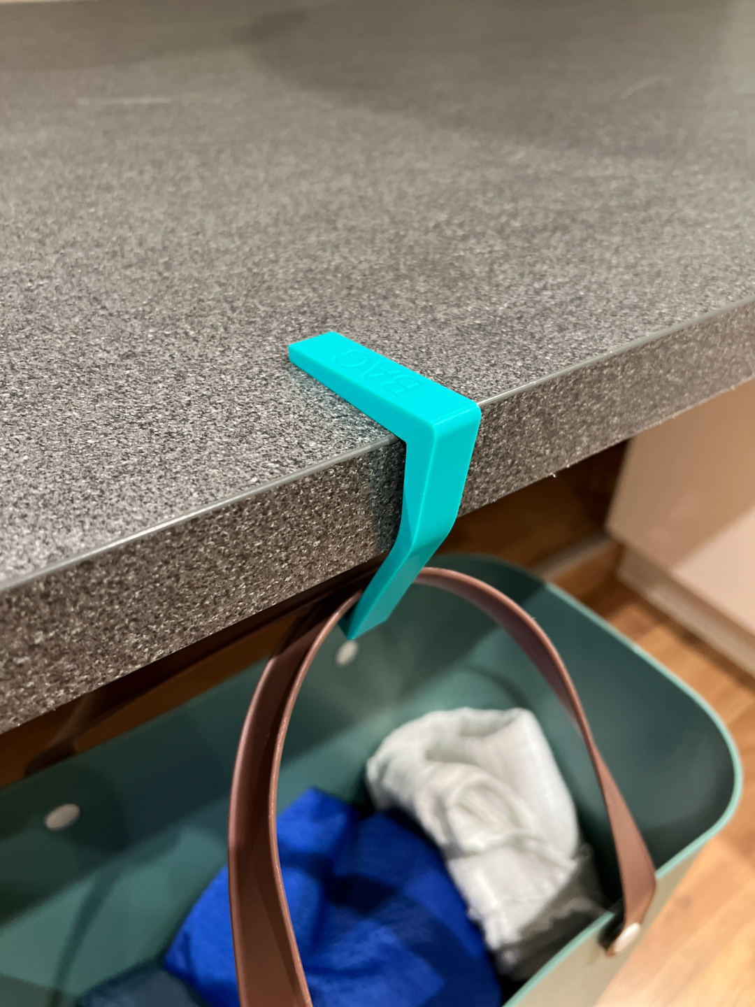 Portable Bag Hanger for Table / Handtaschenhalter