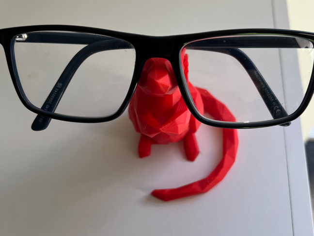 Valentino the rat glasses holder