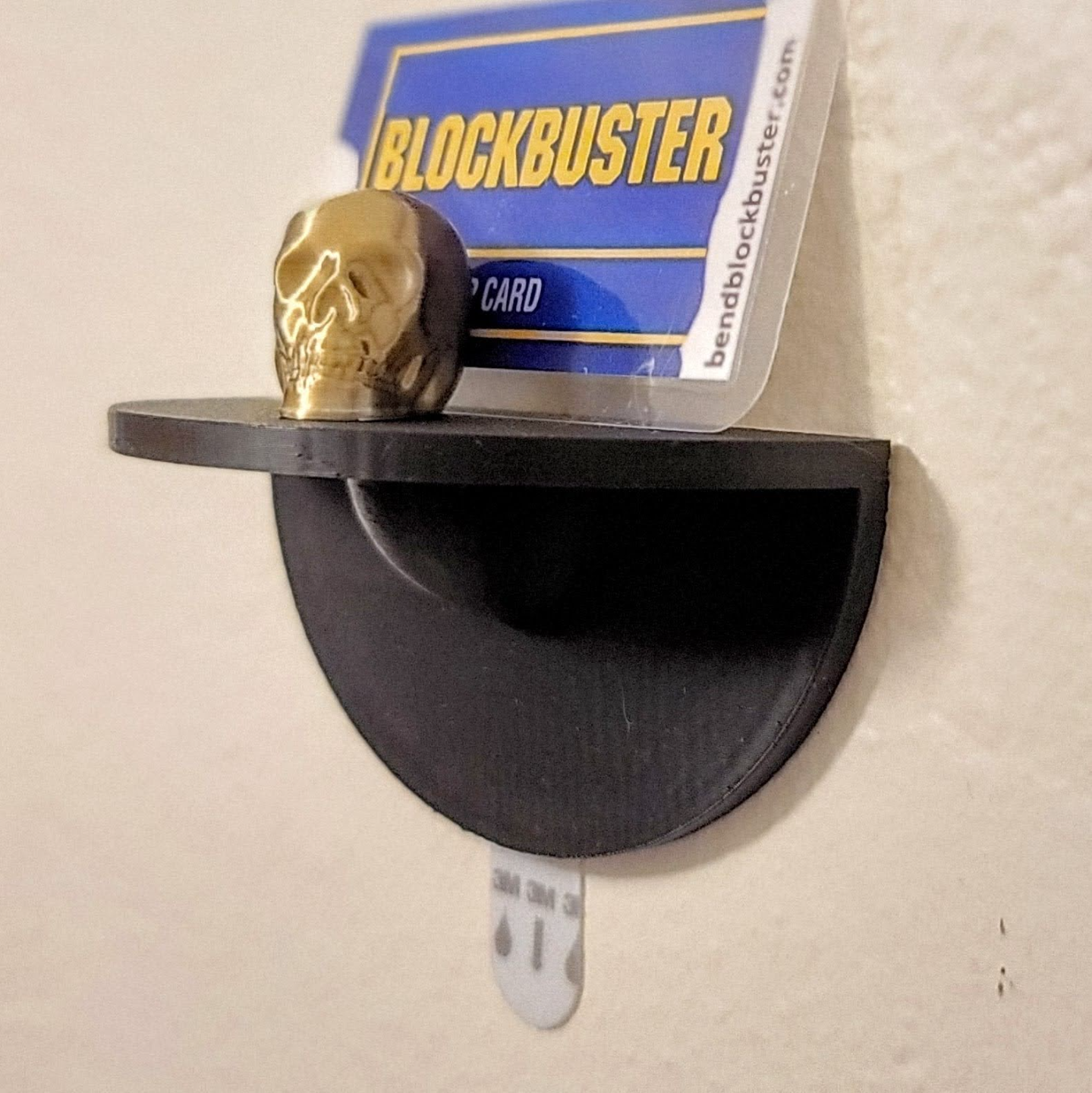 Wall Ball | A Simple & Sturdy Rounded Shelf