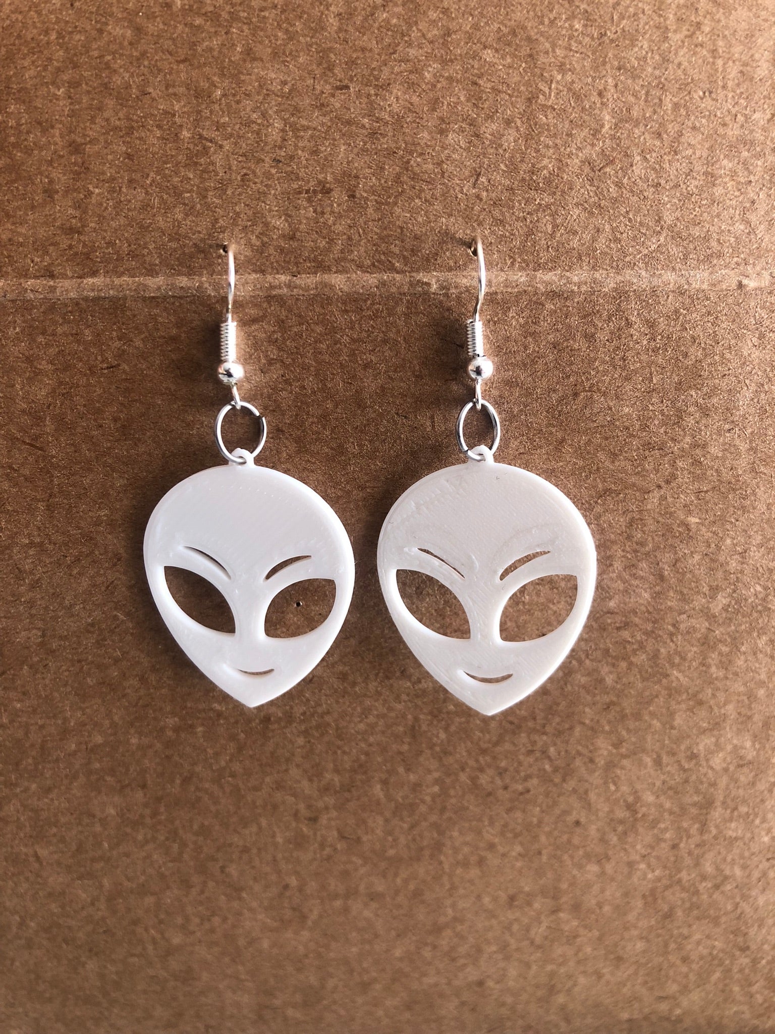 EARRING ALIEN FACE PENDANT