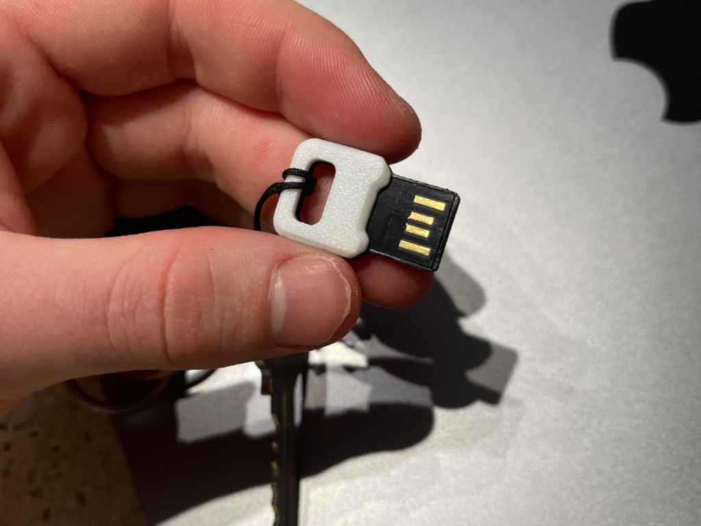 Simple Sandisk USB Replacement Case