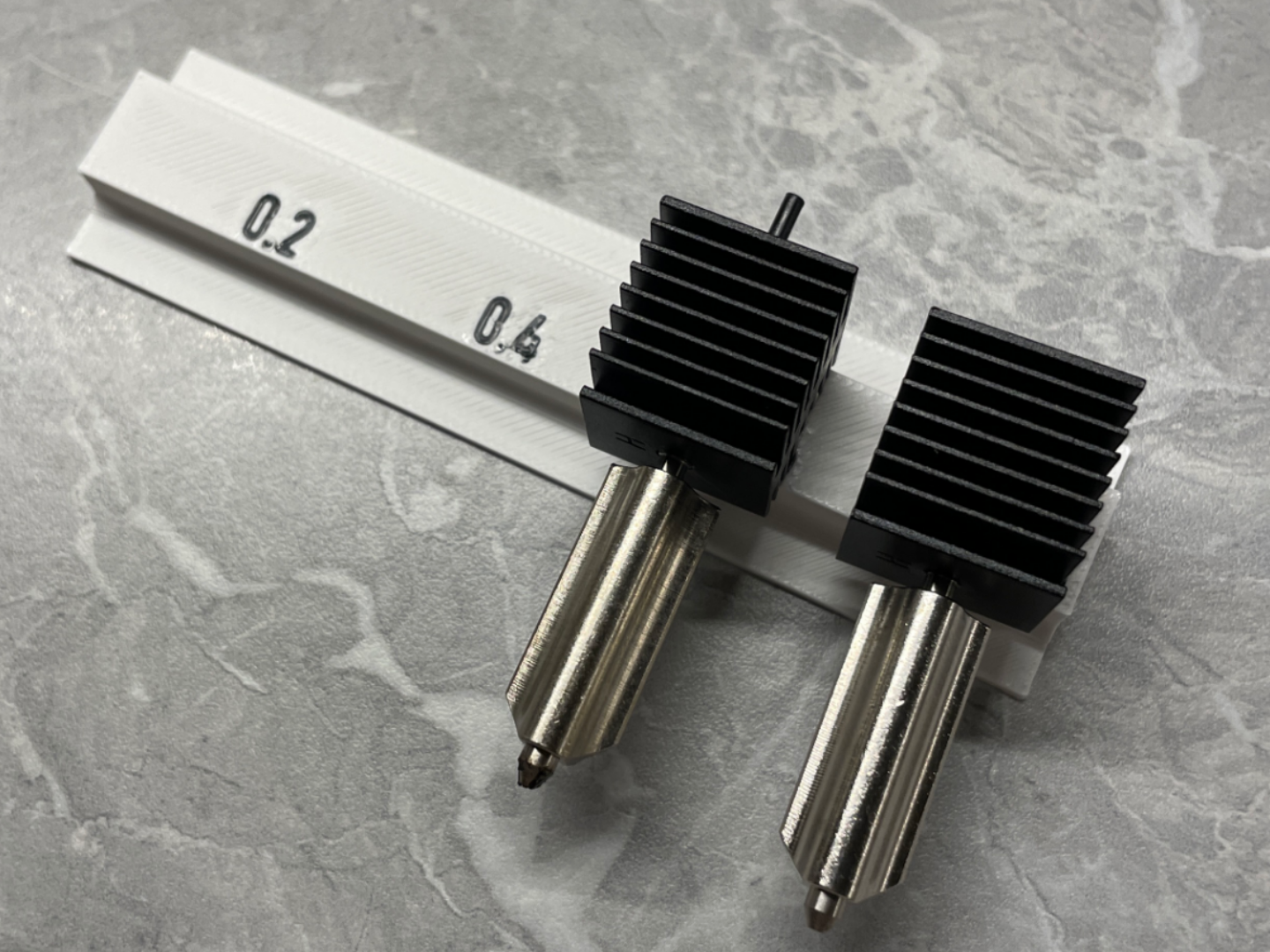 Bambulab A1 (Mini) hotend nozzle holder (+magnets)