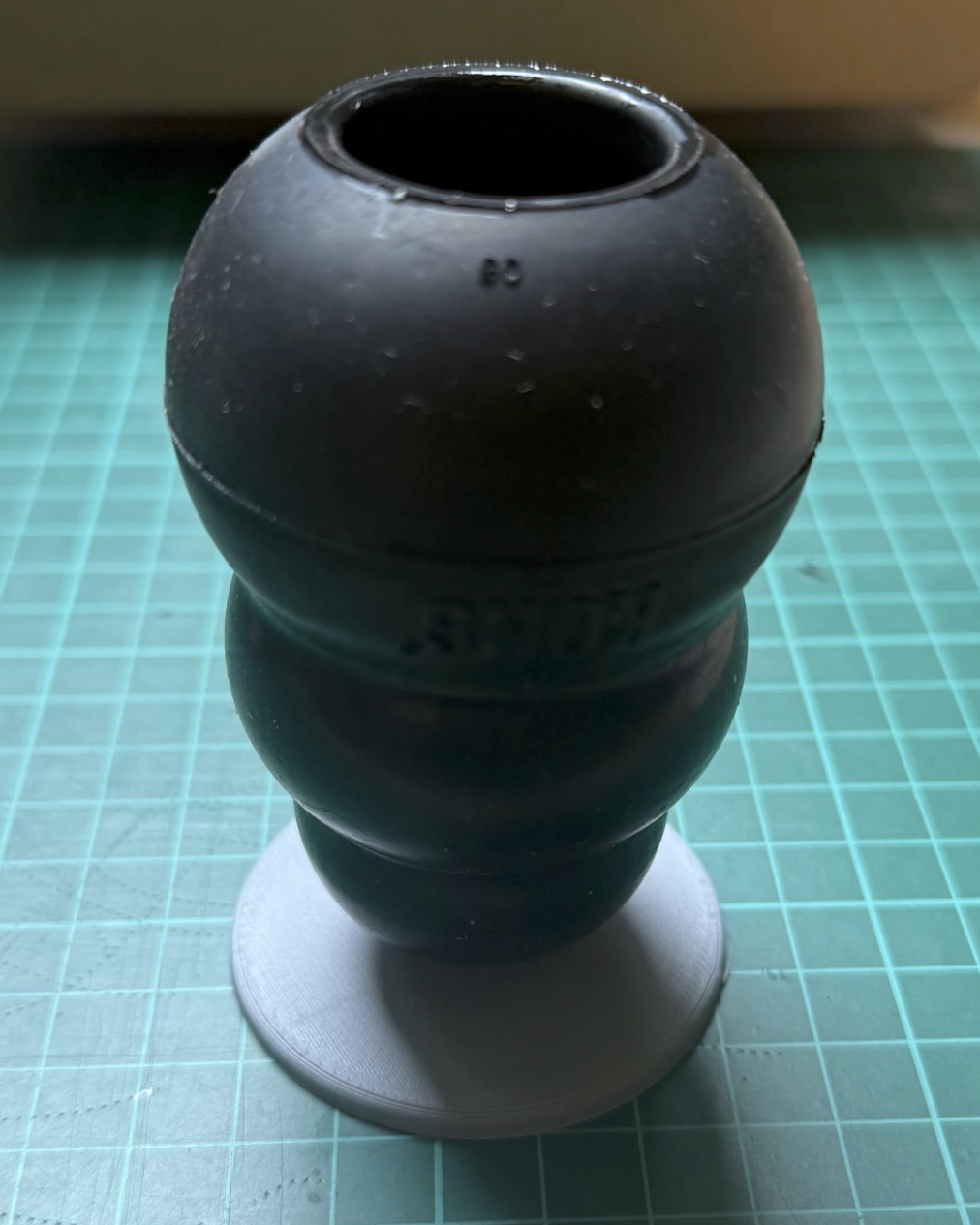 Kong Stand (Medium)