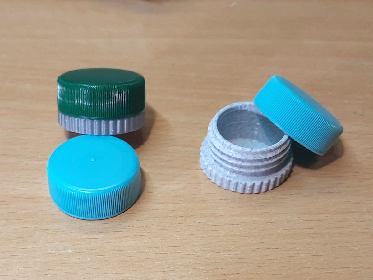 mini bottle cap container