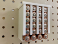Sy's Peglock - Battery Dispenser (AA)