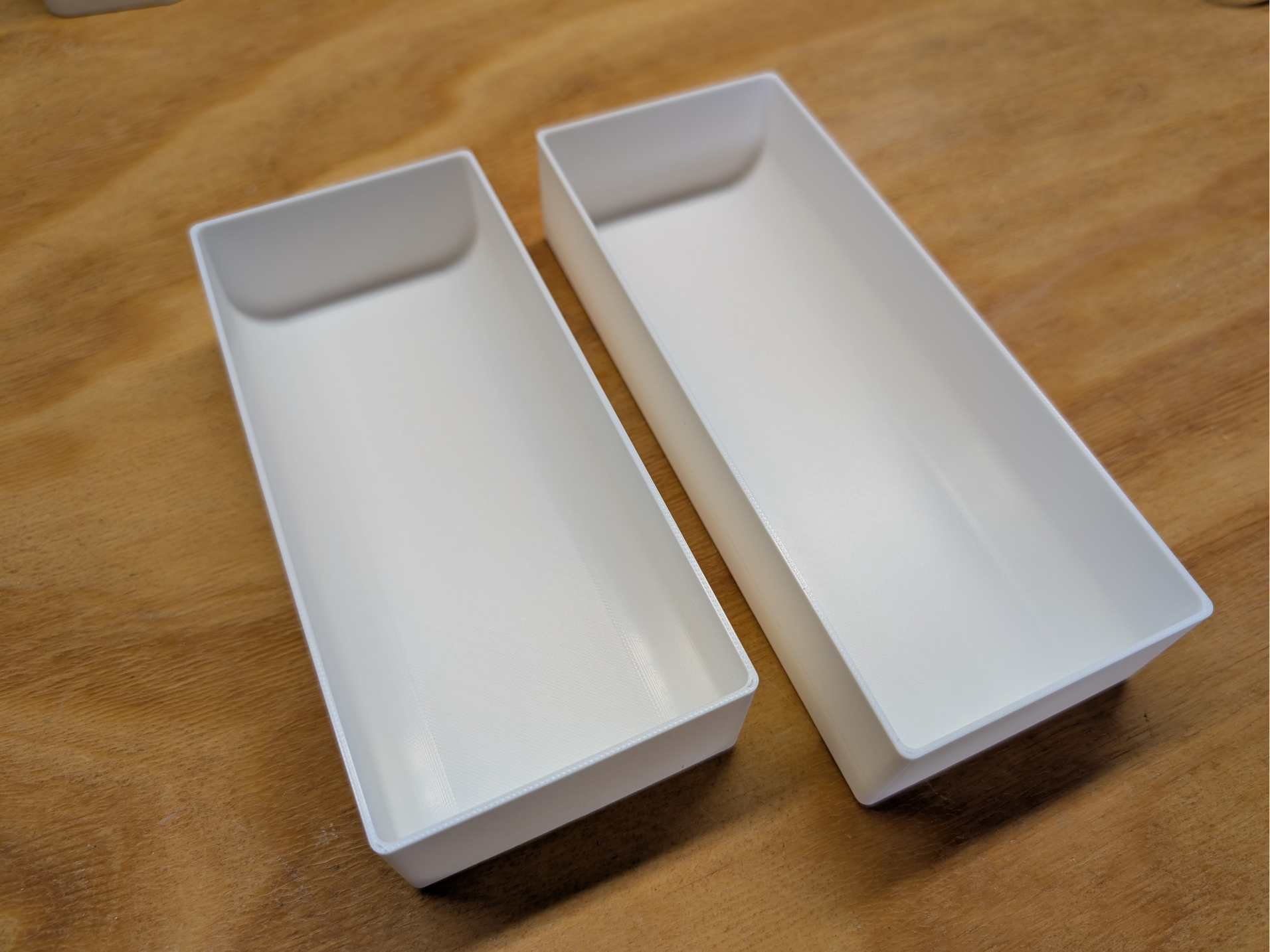 Customizable Rounded Tray for Cutlery or Pencils