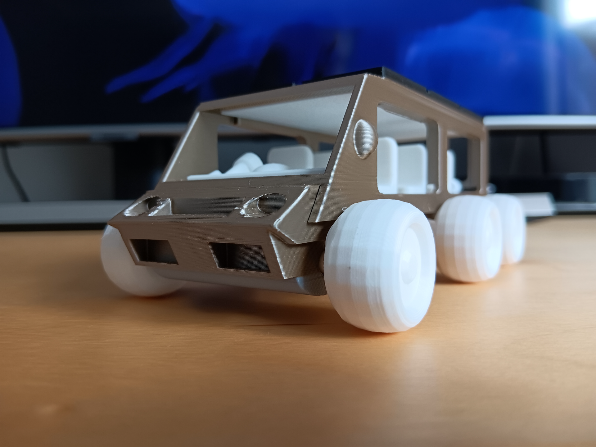 Lunar explorer