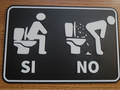 Bathroom Sign Si No Funny