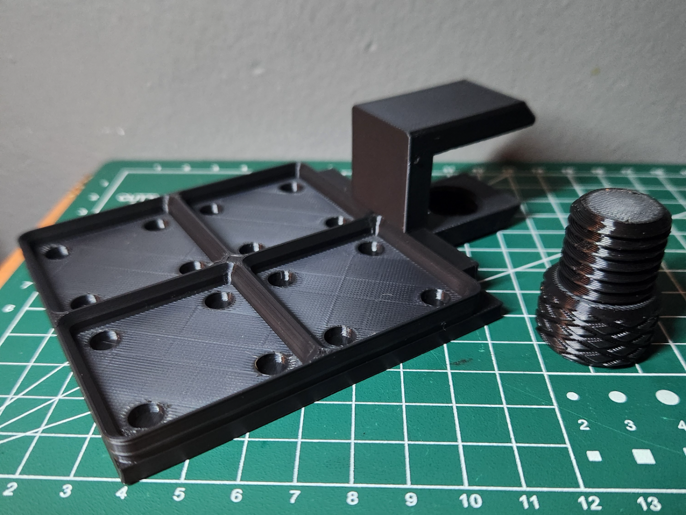 Gridfinity 2x2 Base clamp