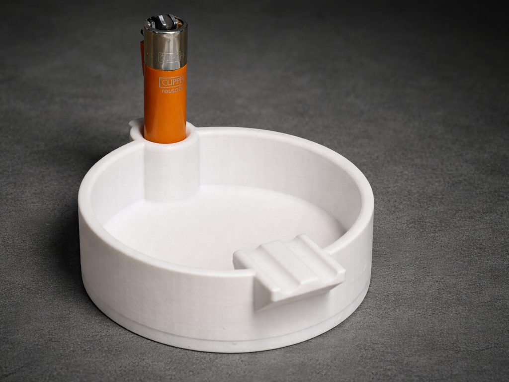 ASHTRAY with a clipper holder